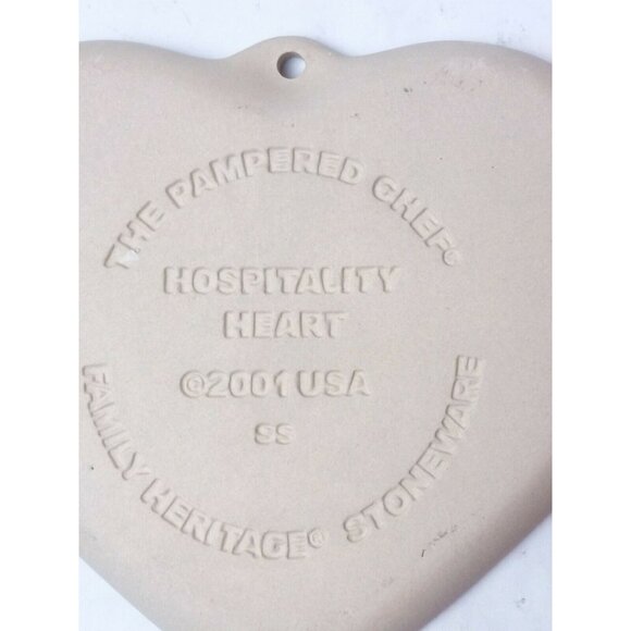 Pampered Chef Hospitality Heart Cookie Mold 5"x6" Stoneware Vintage 2001 Retired - Picture 5 of 6